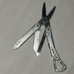NEW LEATHERMAN STYLE CS MULTITOOL KEYCHAIN KEYRING DISCONTINUED RARE MULTI TOOL