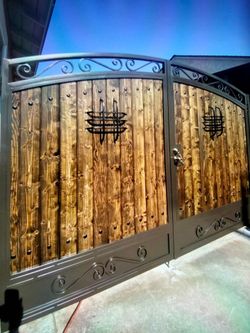 Custom Double gate