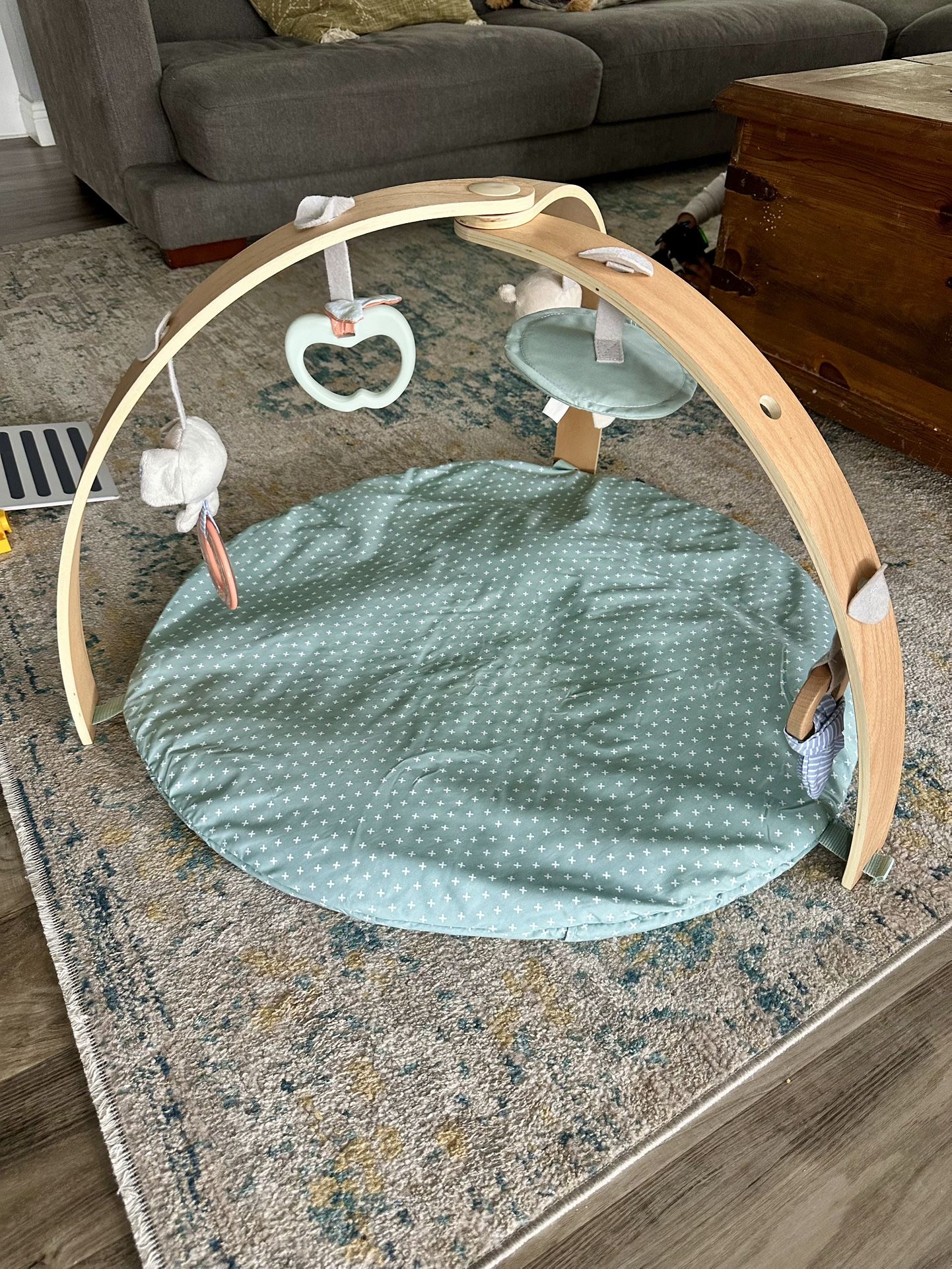 Ingenuity Cozy Spot Reversible Duvet Activity Gym & Play Mat with Wooden Toy bar