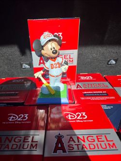 Mickey Mouse bobblehead