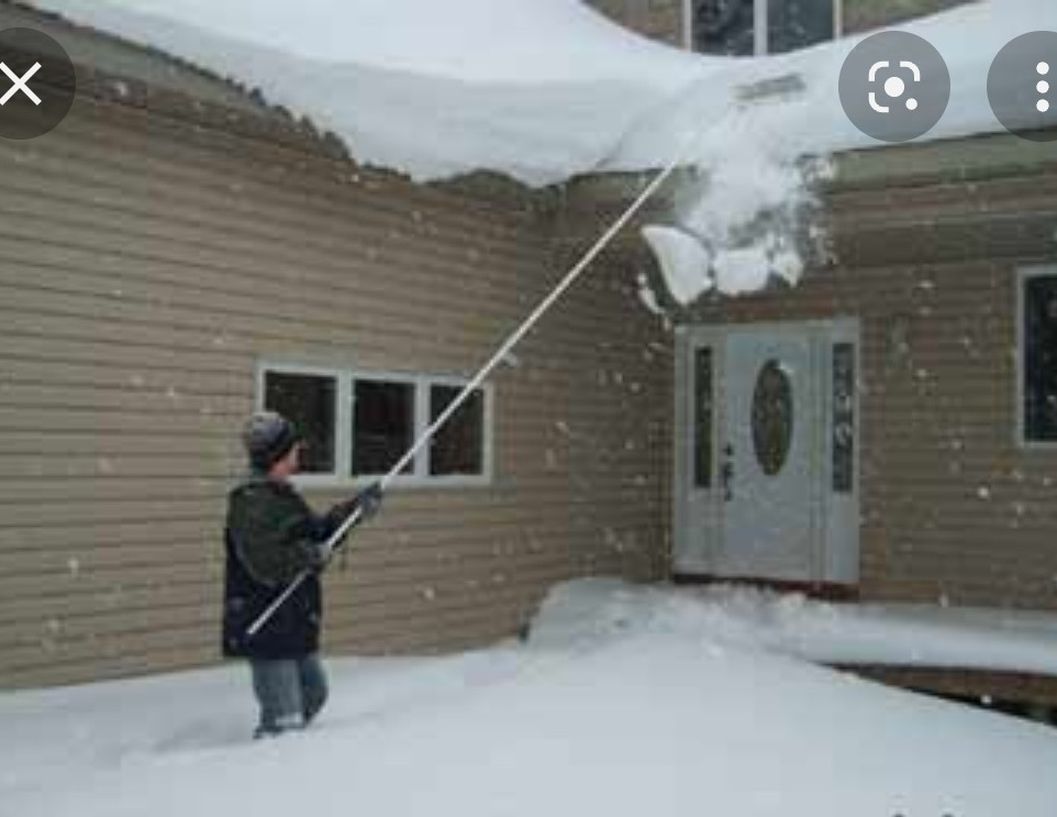 Roof Rake For Easy Snow Removal