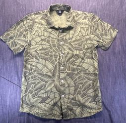 VOLCOM Hawaiian Leaf Button Up Summer