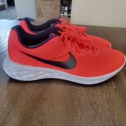 Nike Revolution 6 Running Shoes