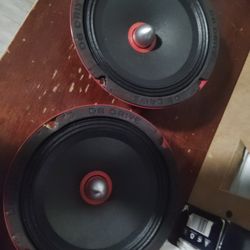 Par De Medios Db Elite Pro Audio 6.5 0 Detalle Nuevos Fuera De Caja $75. En McAllen. 