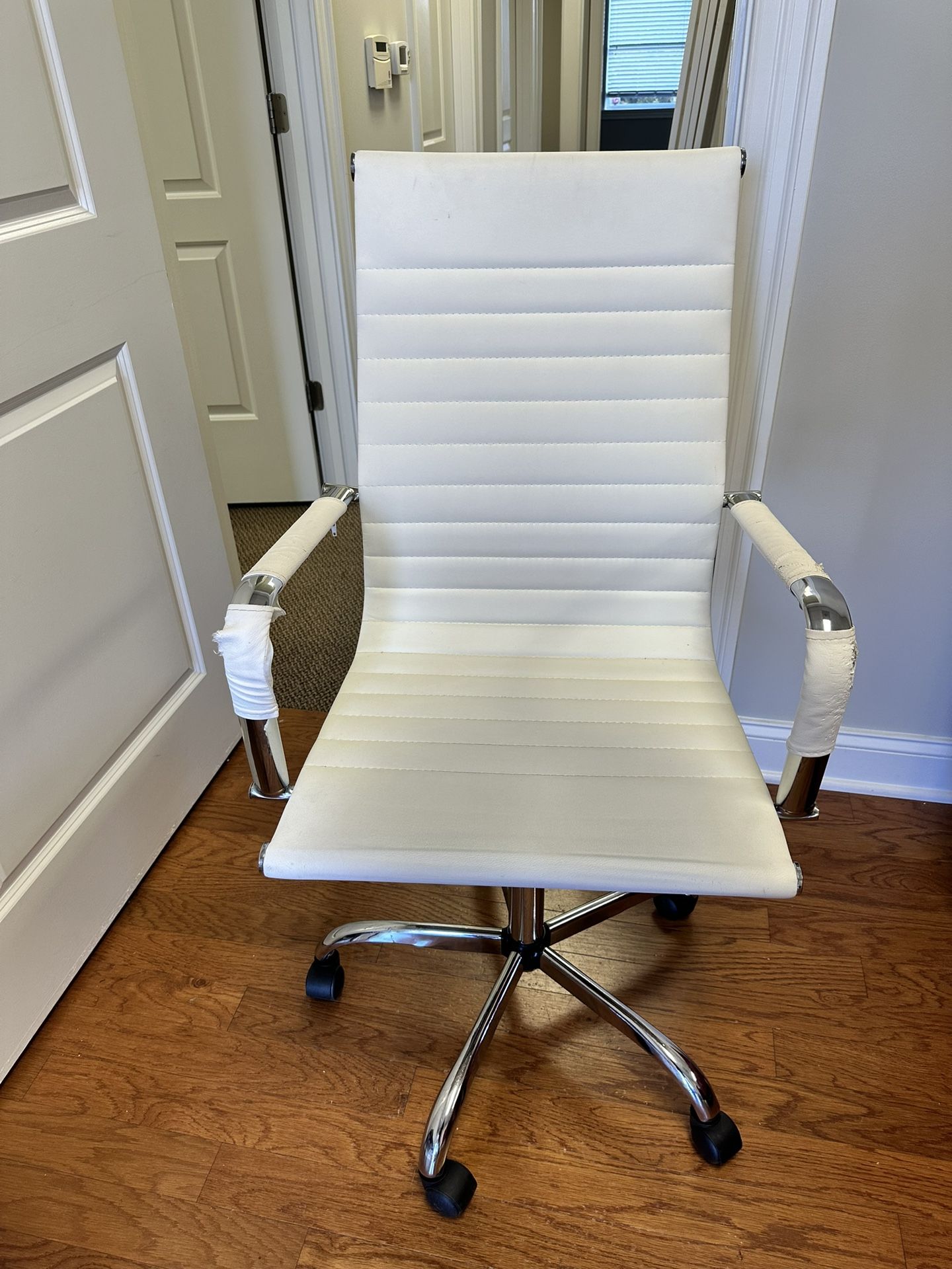 Desk chair