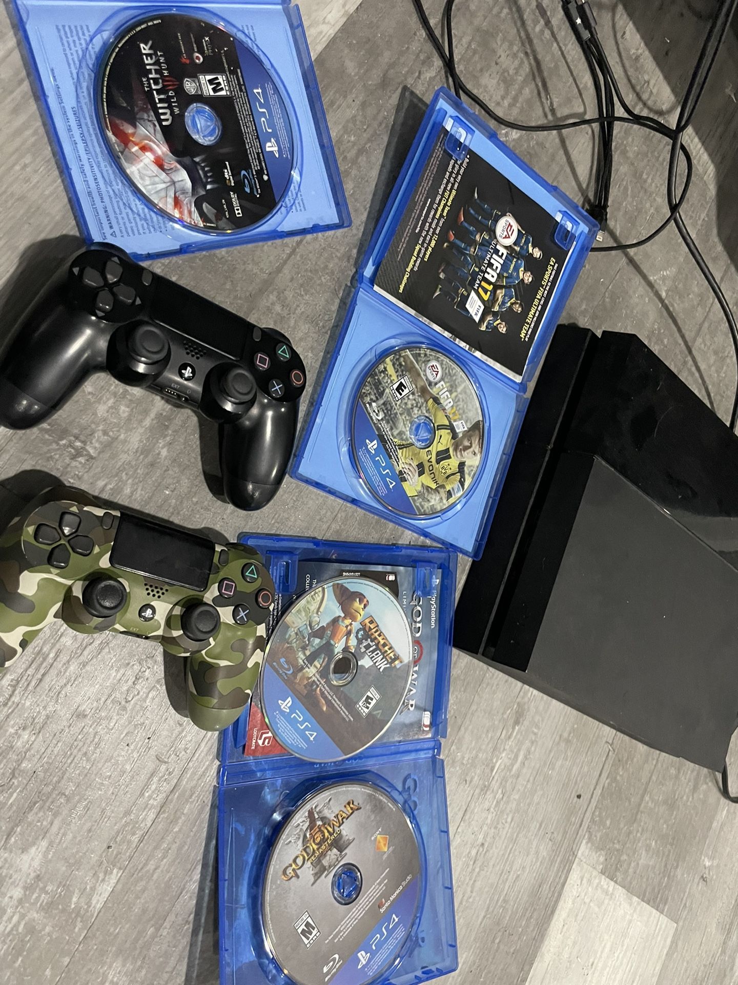 Playstation 4 Slim Pro