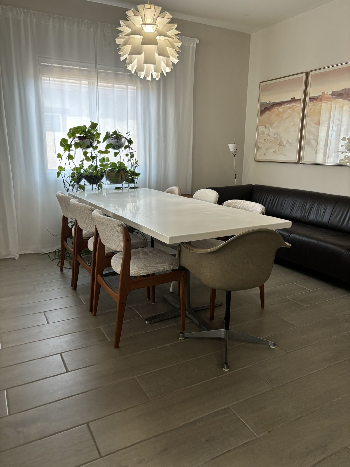Modern Dinning Room Table w/A Matte Finish -Table Only