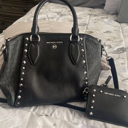 Michael kors Blk Purse N Wallet