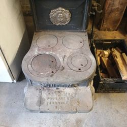 Foundry 1909 Wood Stove And Oven 
