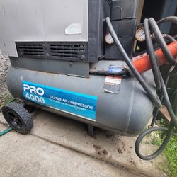20 Gal Horizontal Oil-less Air Compressor