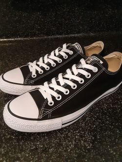 Converse mens 9 Great Condition