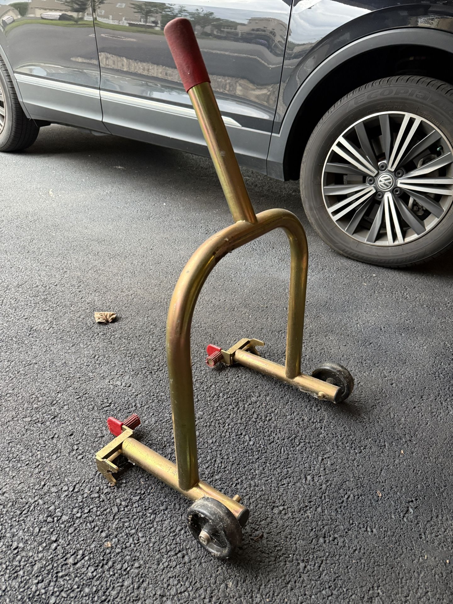 Pit Bull rear motorcycle stand w. adapter