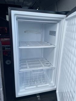 Mini refrigerator new