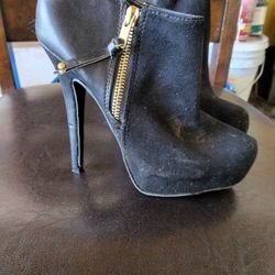 Material Girl Heels Size 5 