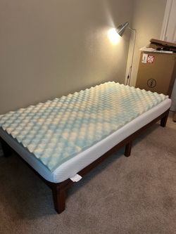 New Twin Bed Day Bed w/ Mattress and Mattress Pad
