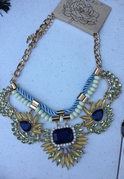 Statement necklace