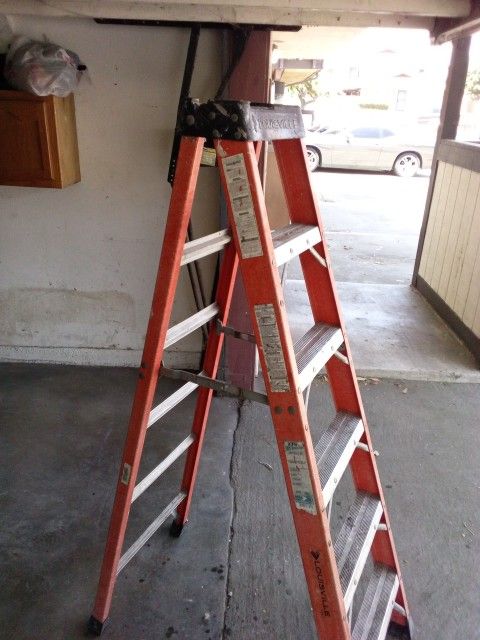 6 Feet Escalera