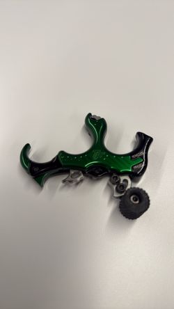 Tru fire  Synapse thumb release