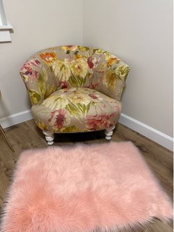 Floral accent chair