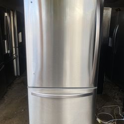 Refrigerator 30”