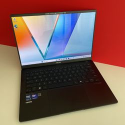 Lenovo Vivobook S 14 OLED display Intel Ultra 5 16GB Ram 512GB SSD (2024 Model) premium Laptop