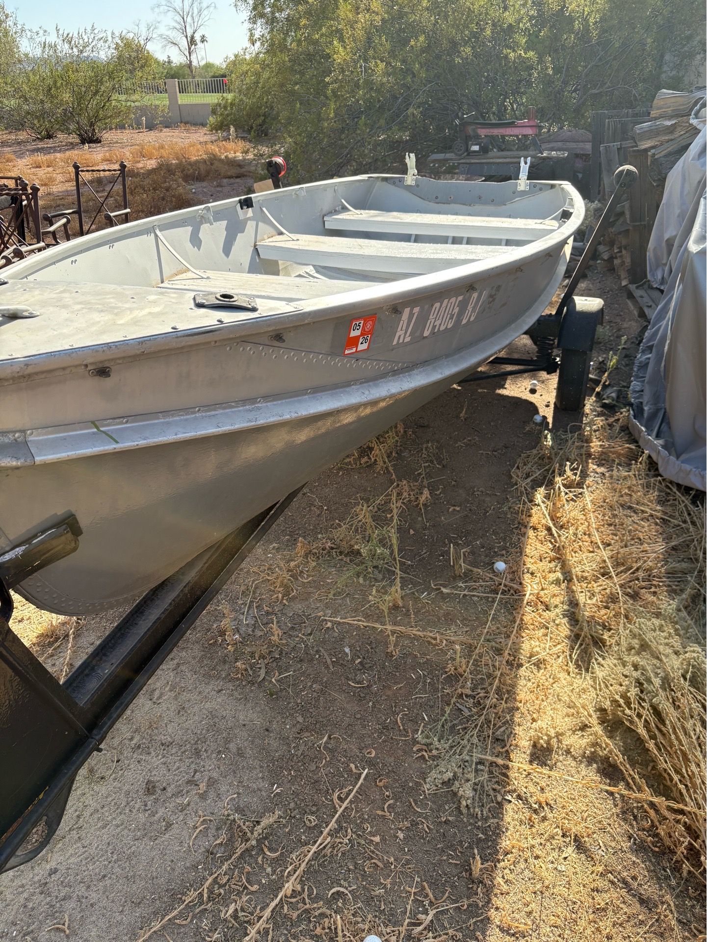 Crestliner, 14 foot aluminum boat