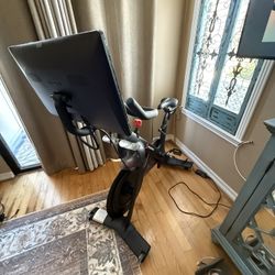 Peloton Bike