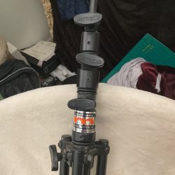 Matthews Light/Heavy Triple Riser “Kit Stand” (model B387490) - 12.4’ / 149” 