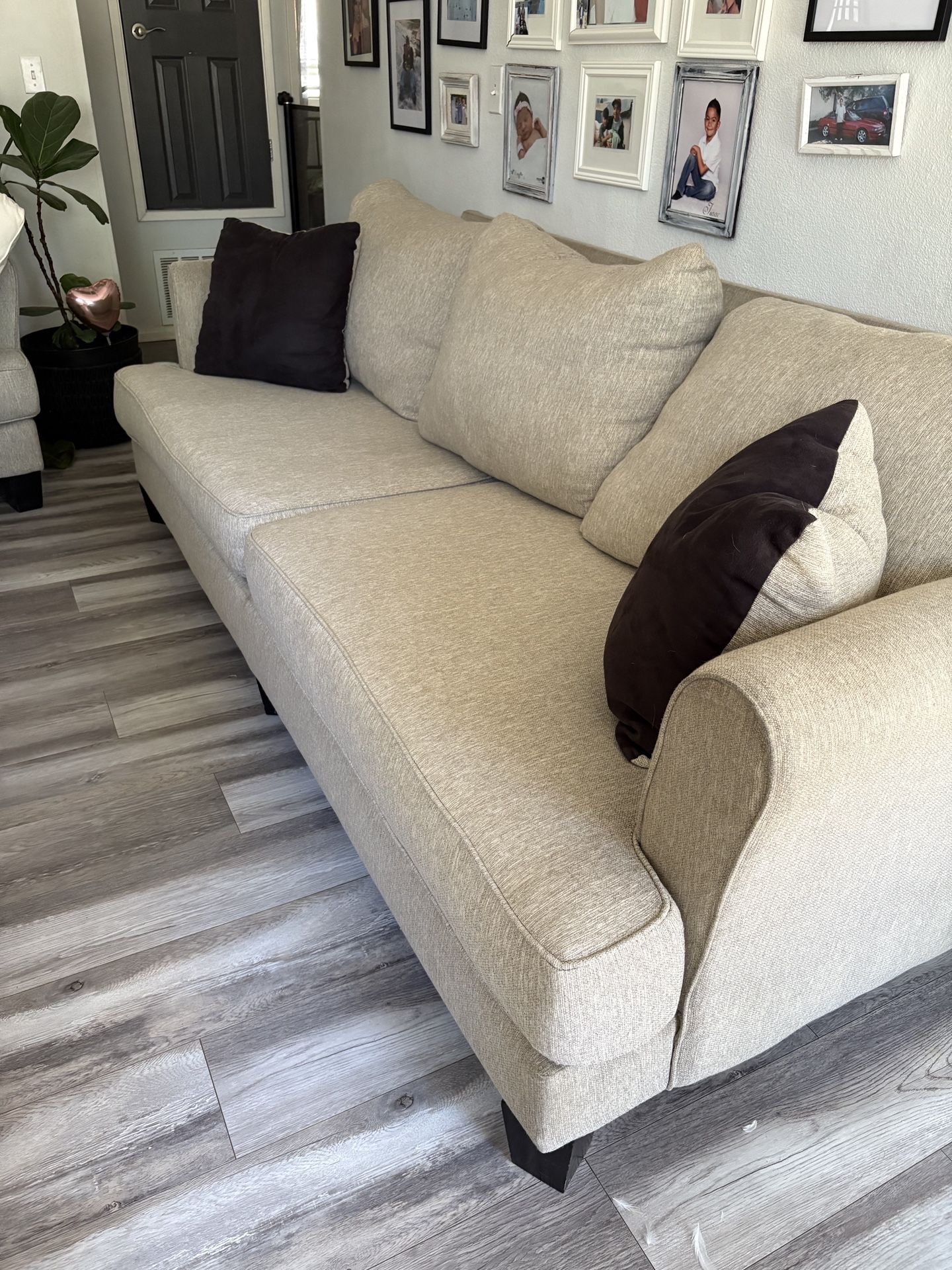 Sofa & Loveseat