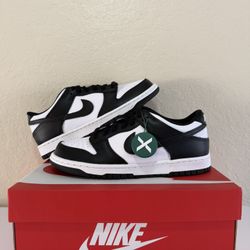 Nike Dunk Panda Low Size 6Y / 7.5 Womens