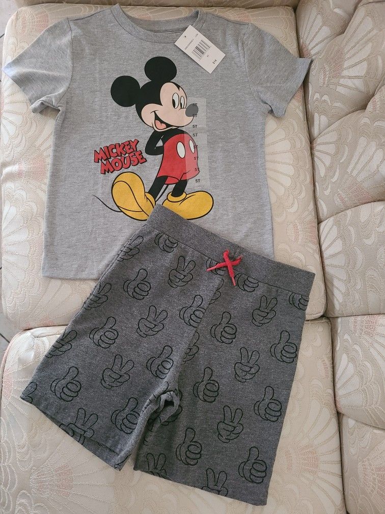 Disney Junior Mickey Boy's Short And Tee Set Size 5T