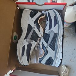 Nike Zoom Vomero 5