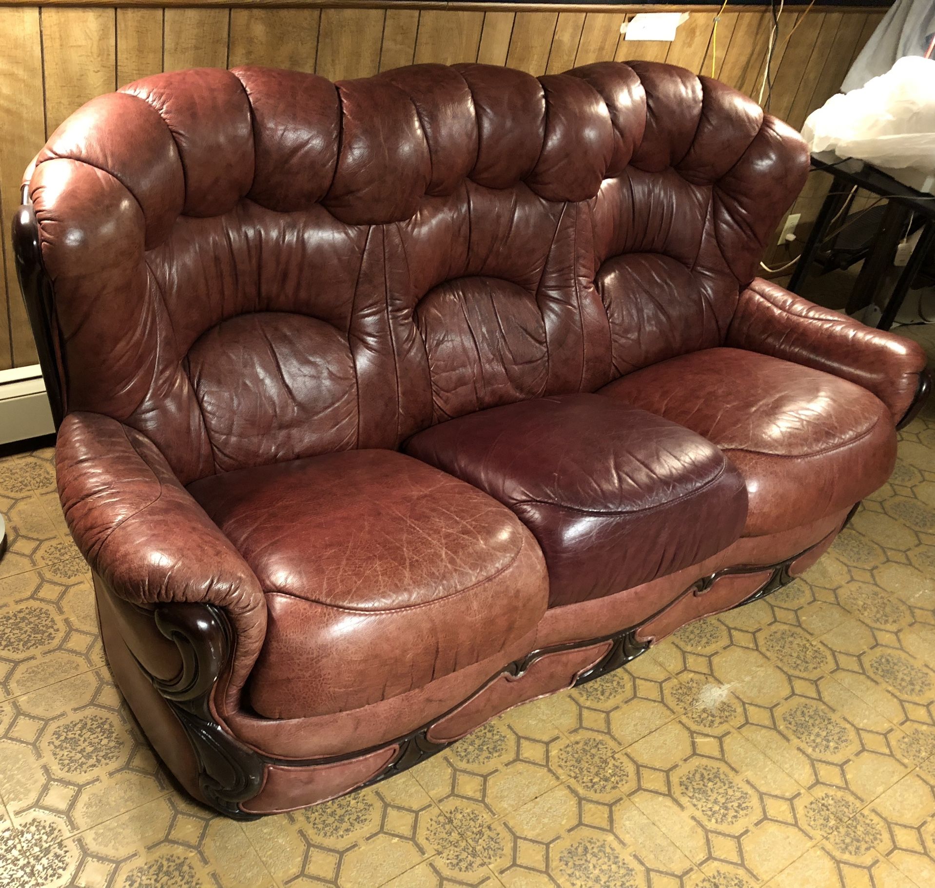 Beautiful cherry red colored curvy wood and leather pull-out couch sofabed antique classic style