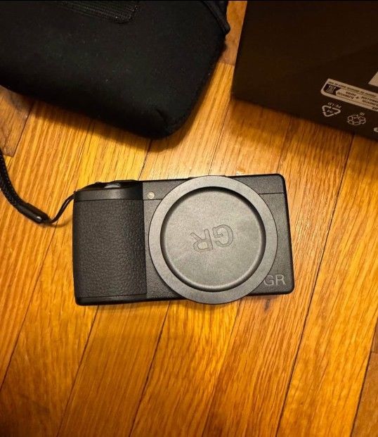 Ricoh GRiiix