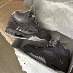 Jordan Wolf Grey 5s 2026