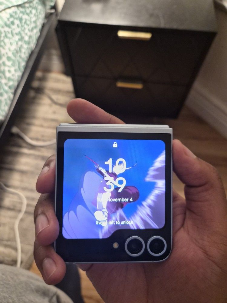 Samsung Galaxy Flip 6