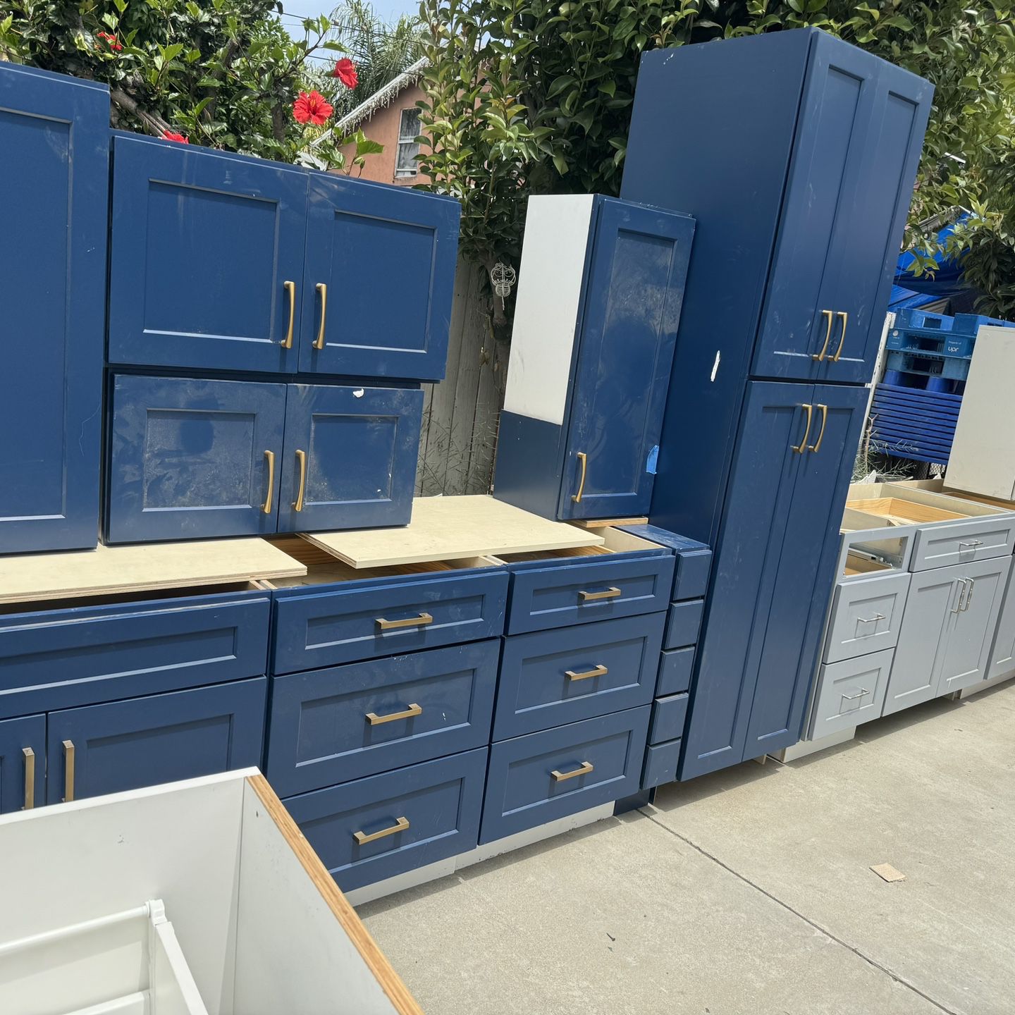 Blue Kitchen Set Cabinets/ Set de Gabinetes Azules Para Cocina 