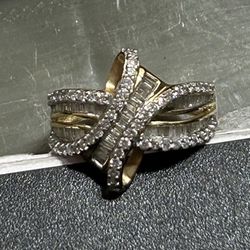 Vintage 14k Gold Ring W/ Diamonds (sz 6.5)
