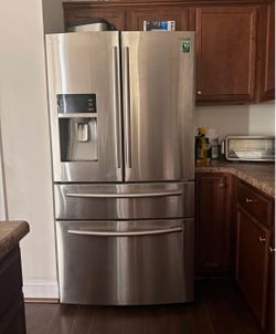 Samsung 4-Door French Door refrigerator