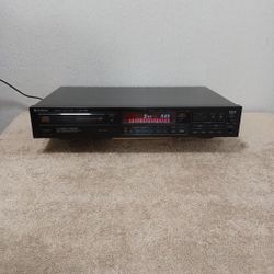 Vintage HITACHI  CD PLAYER  Da-009 