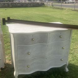 Beautiful Antique Dresser And Twin Bed Frame 