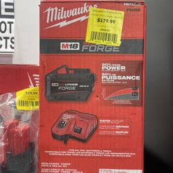 Milwaukee M18 REDLITHIUM FORGE HD12.0 Starter Kit 48-59