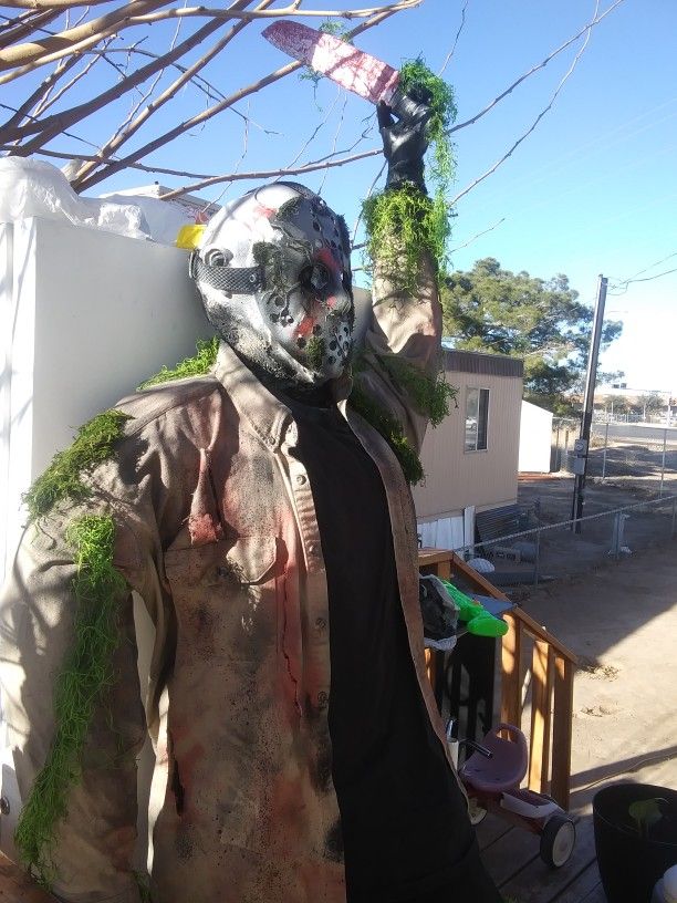 Friday The 13th 6 Feet Jason Voorhees Animatronic Halloween for Sale in  Bloomfield, NJ - OfferUp