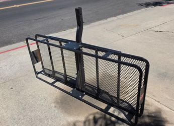 Cargo hitch basket