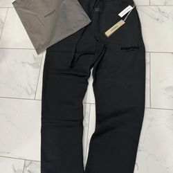 Essential Black Sweats 