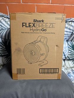 Shark misting portable fan