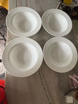 Correlle  set of 4 new $6.25 ea
