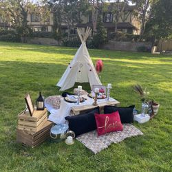 Valentine Picnic Table SetUp