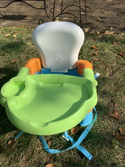 Safety First Sit Snack and Go Convertible Booster Seat