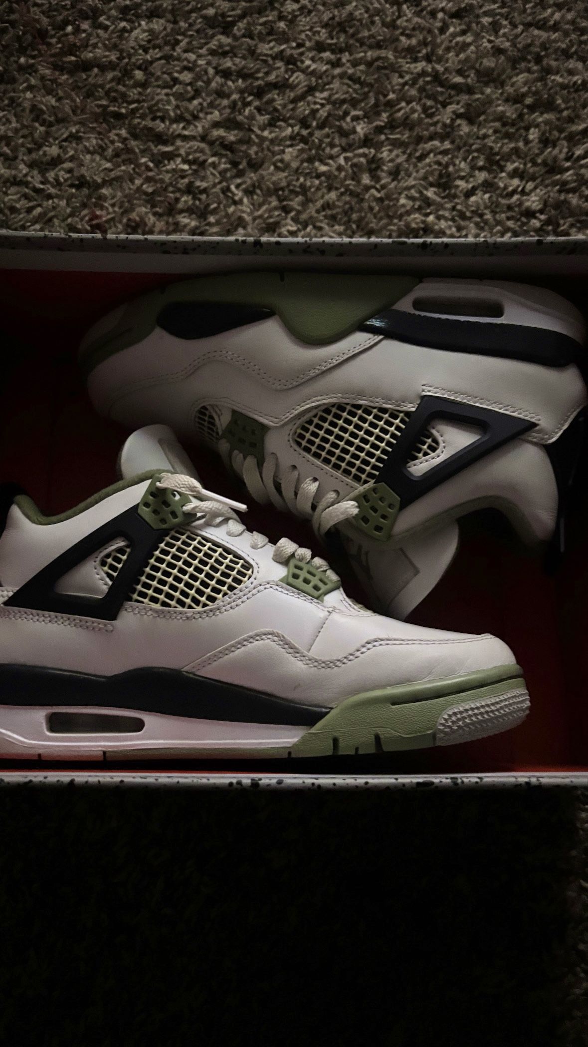 Seafoam green jordan 4’s 